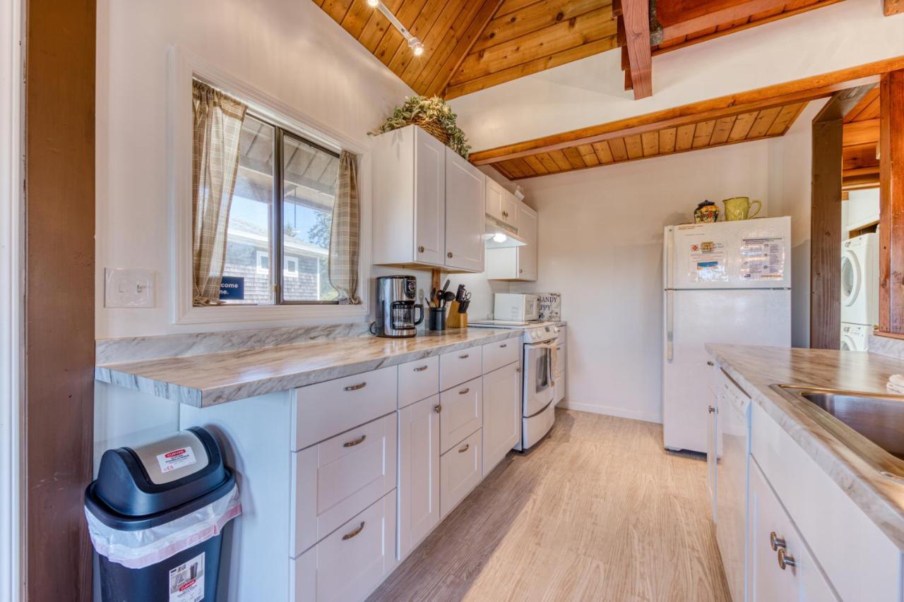 Villa Grove'S Bayview à Rockaway Beach Extérieur photo